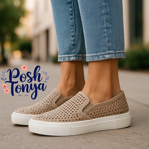 Steve Madden Gills Slip-On Sneakers Taupe Perforated Platform Casual Chic, 7.5 - Picture 1 of 15